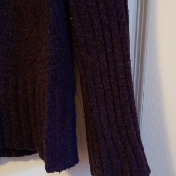 Purple sweater - Picture 4 of 5